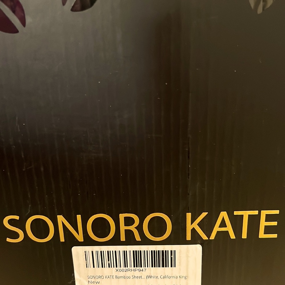 Sonoro Kate bamboo California King sheets in white, never opened